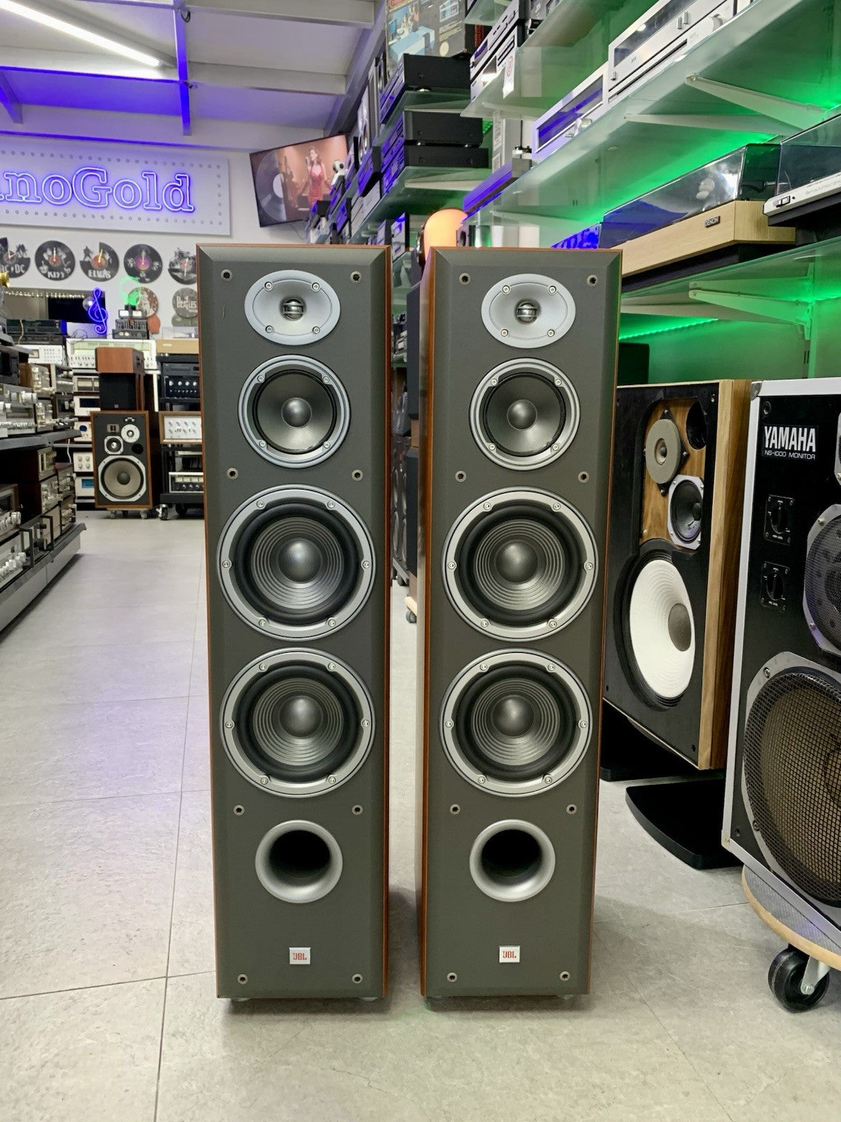 JBL E80 Northridge Monitor Speakers 400 Watts RMS Vintage 2003 WORK Good Look