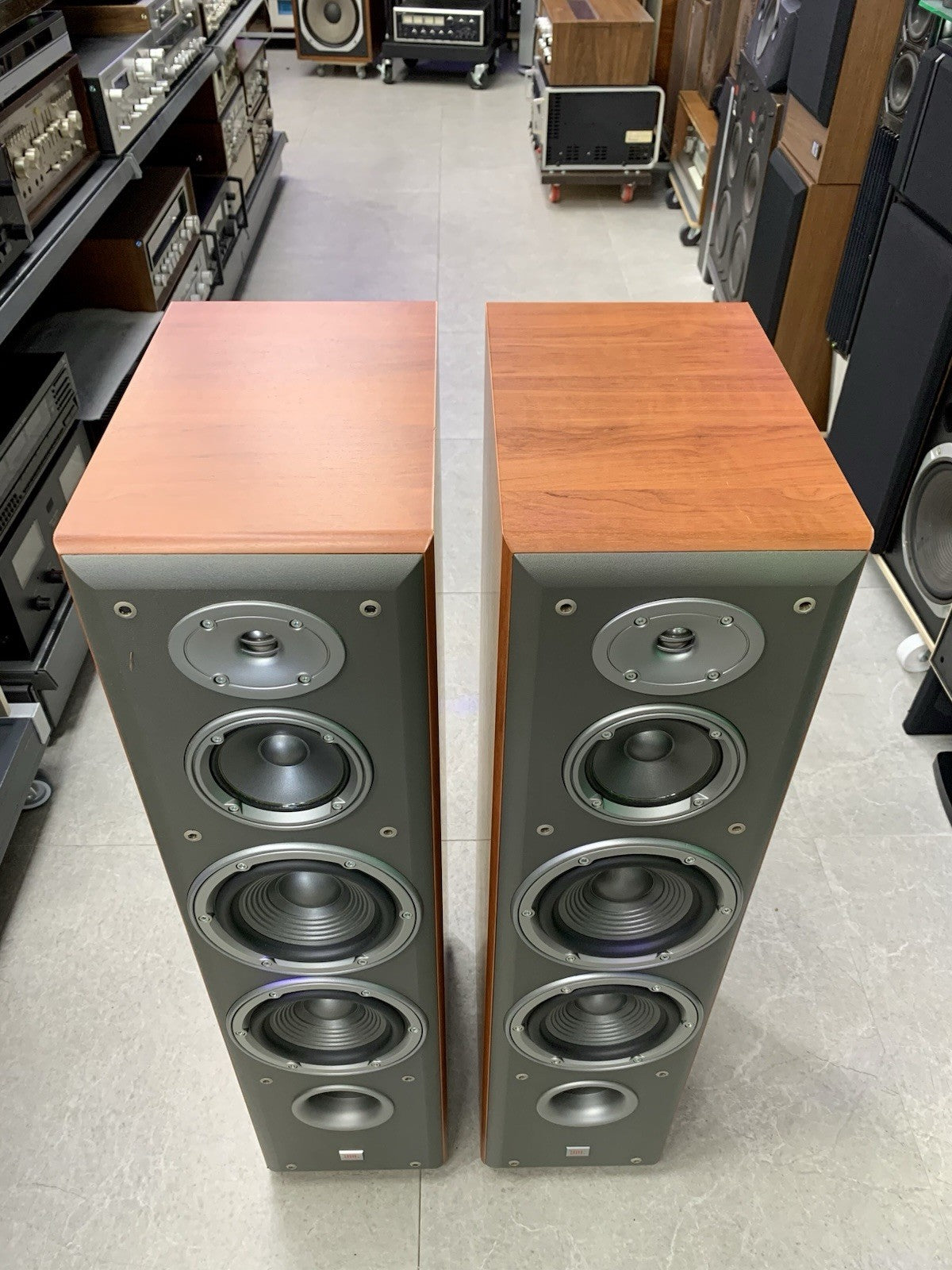 JBL E80 Northridge Monitor Speakers 400 Watts RMS Vintage 2003 WORK Good Look