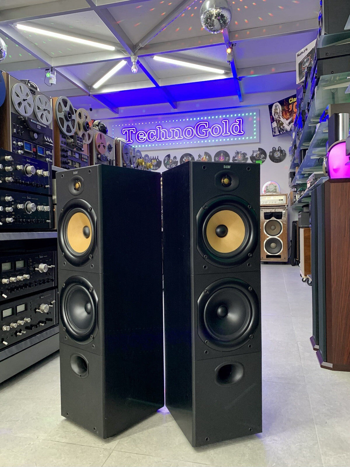 BOWERS & WILKINS B&W DM 603 Speakers 2,5 Way 120 Watts RMS Hi End WORK Good Look