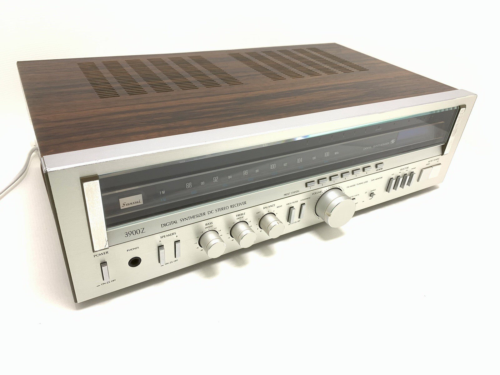 Sansui 3900Z Digital Synthesizer Dc Stereo Receiver 80WRMS Vintage 1980 Goodlook