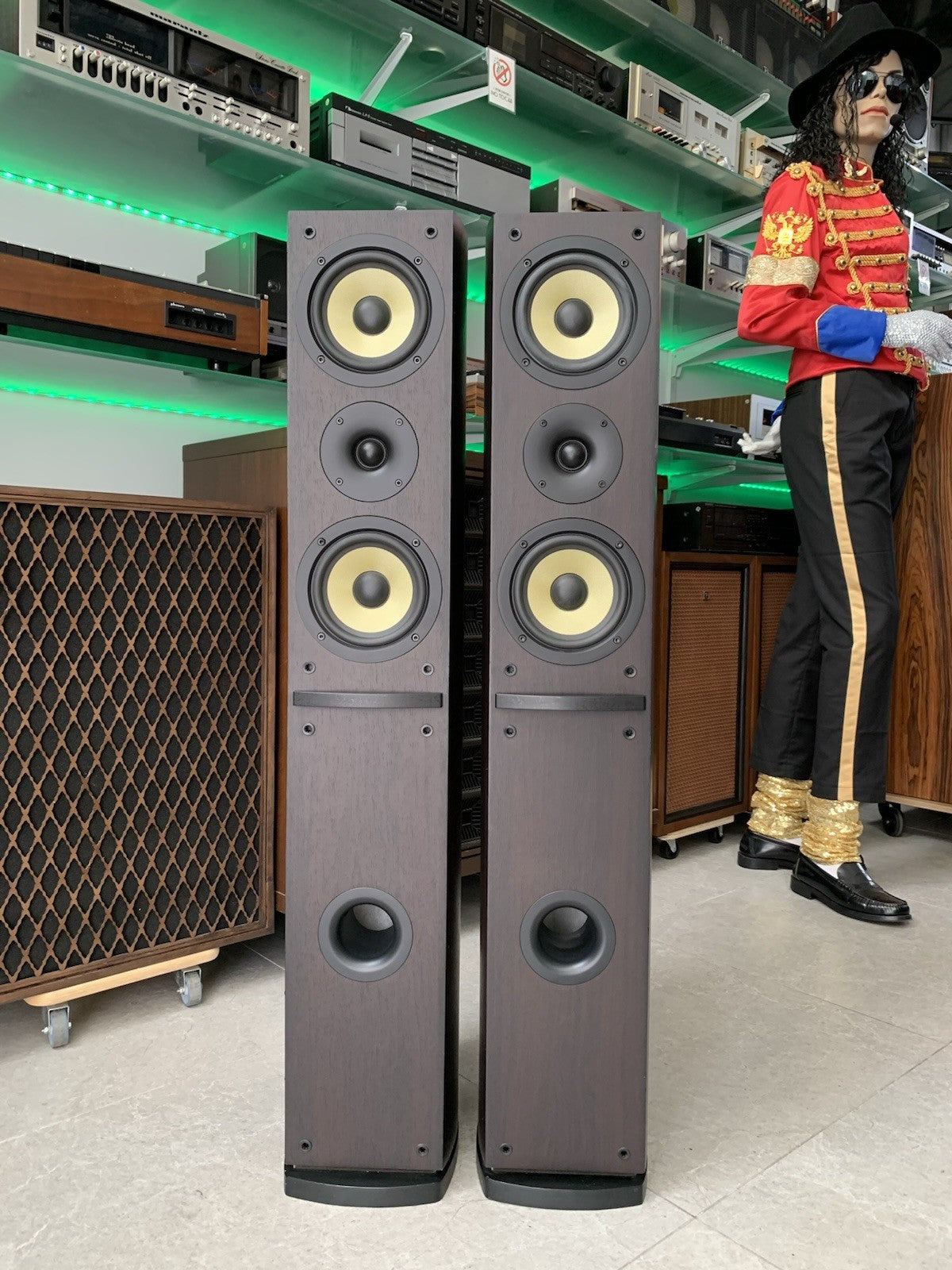 PIONEER S HS520V W Bass Reflex Bi-Wire Vintage Speakers 180 Watts Work Good Look