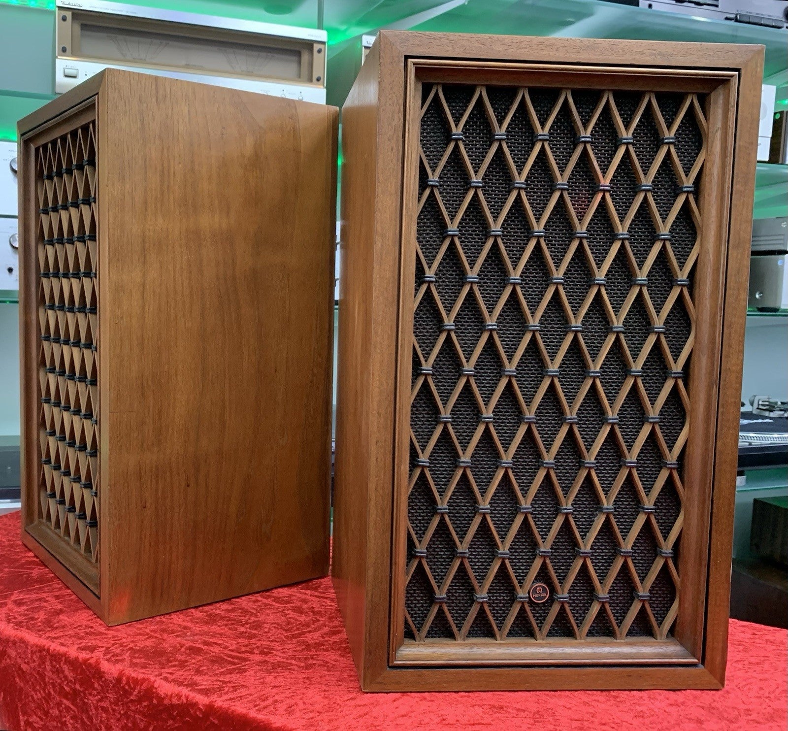PIONEER CS 44 SPEAKERS 2 Way 25 Watts RMS Vintage 1970 Original WORK GOOD LOOK