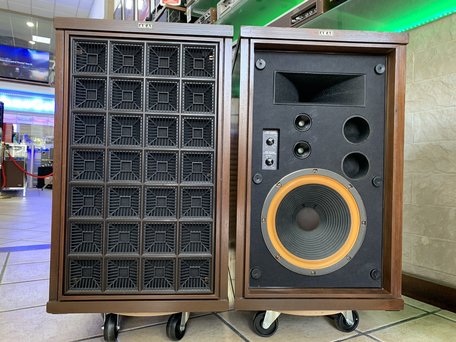 AKAI SW-180 Rare Original Speakers 3 Way 60W RMS Vintage WORK Perfect Good Look