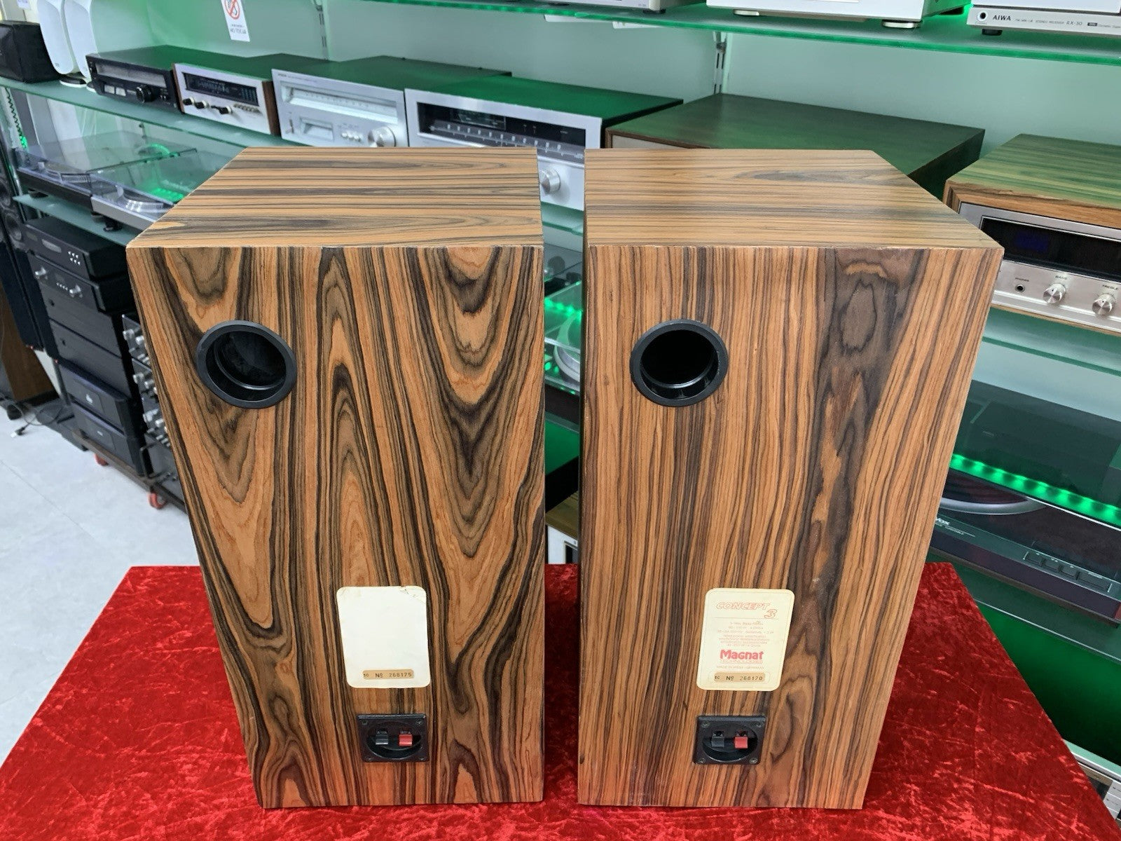 MAGNAT CONCEPT 3 High End Speakers 3 Way 80Watts RMS Vintage 1990 WORK Good Look