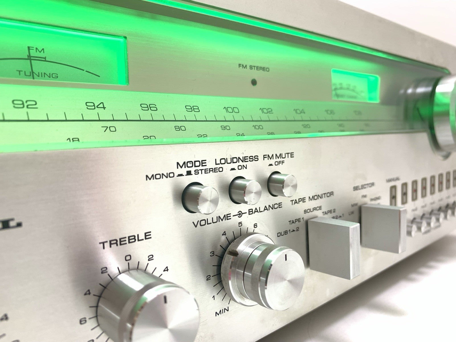 AKAI AA 1135L Stereo HiFi Receiver 38+38 Watts RMS Vintage 1979 WORK GOOD LOOK