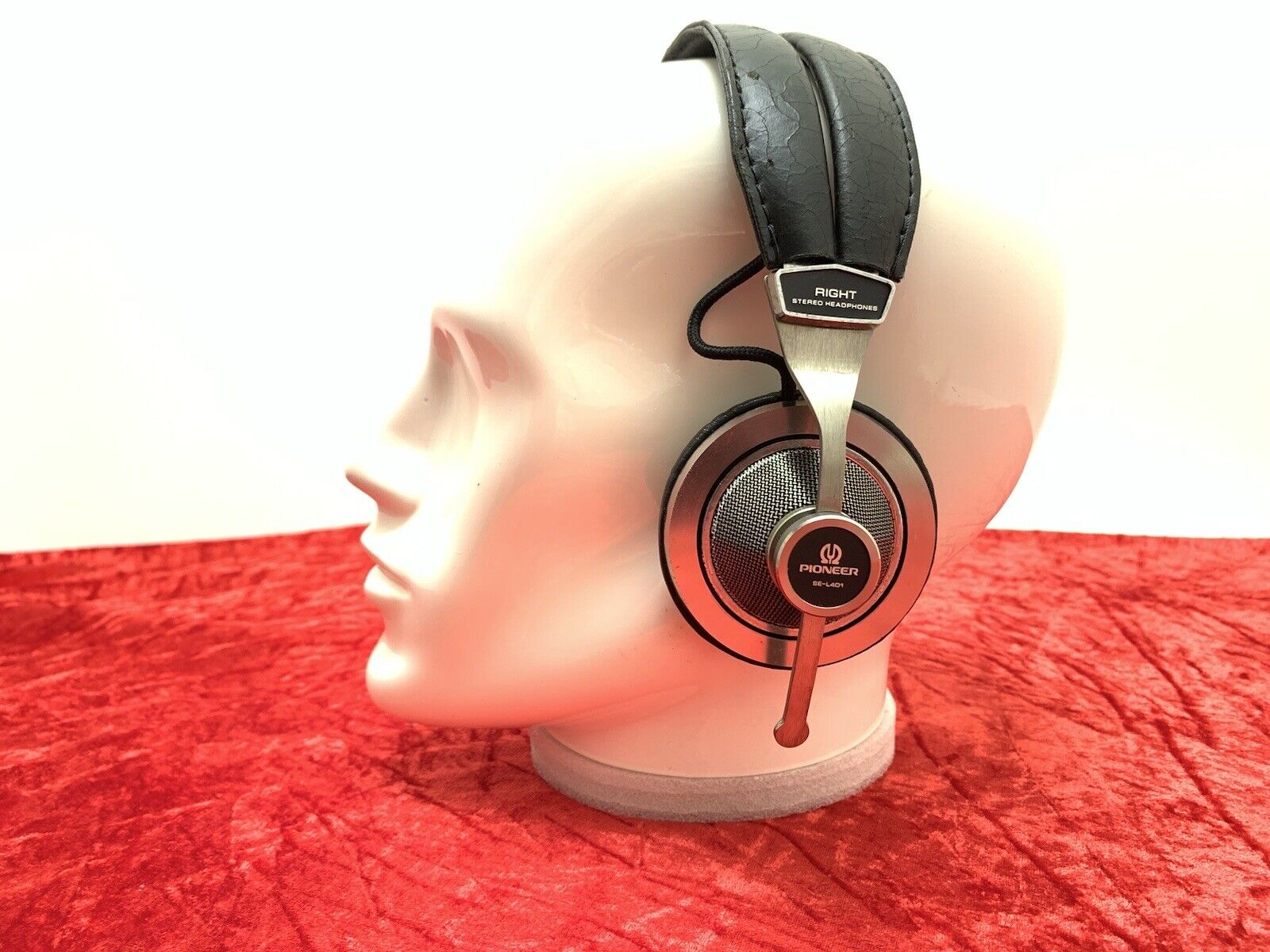 PIONEER SE-L401 Very Rare Headphones Vintage 1974 Hi End Work Good Look