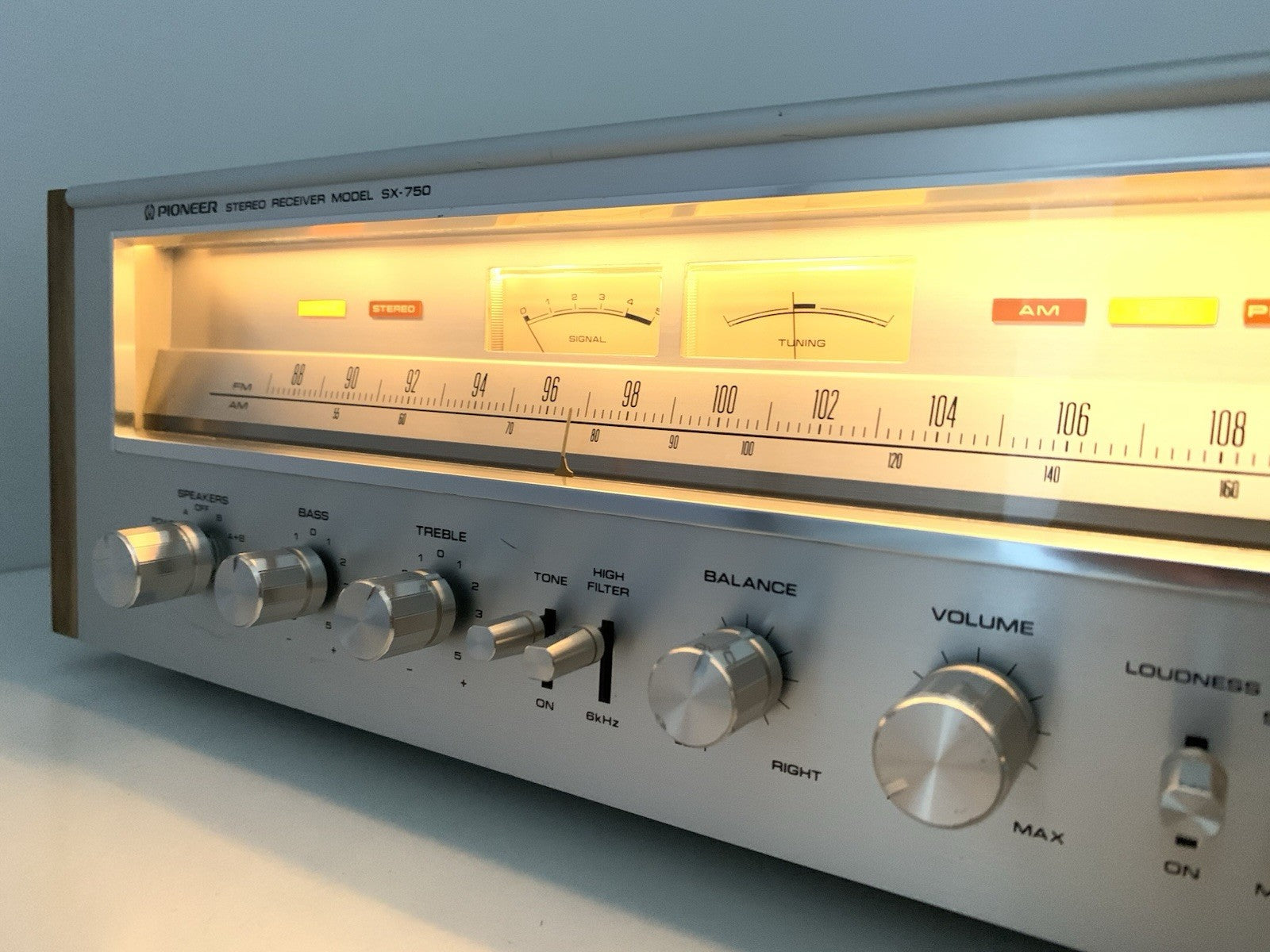 PIONEER SX 750 AM FM Stereo Receiver 50+50 Watts RMS Vintage 1976 WORK Good LOOK