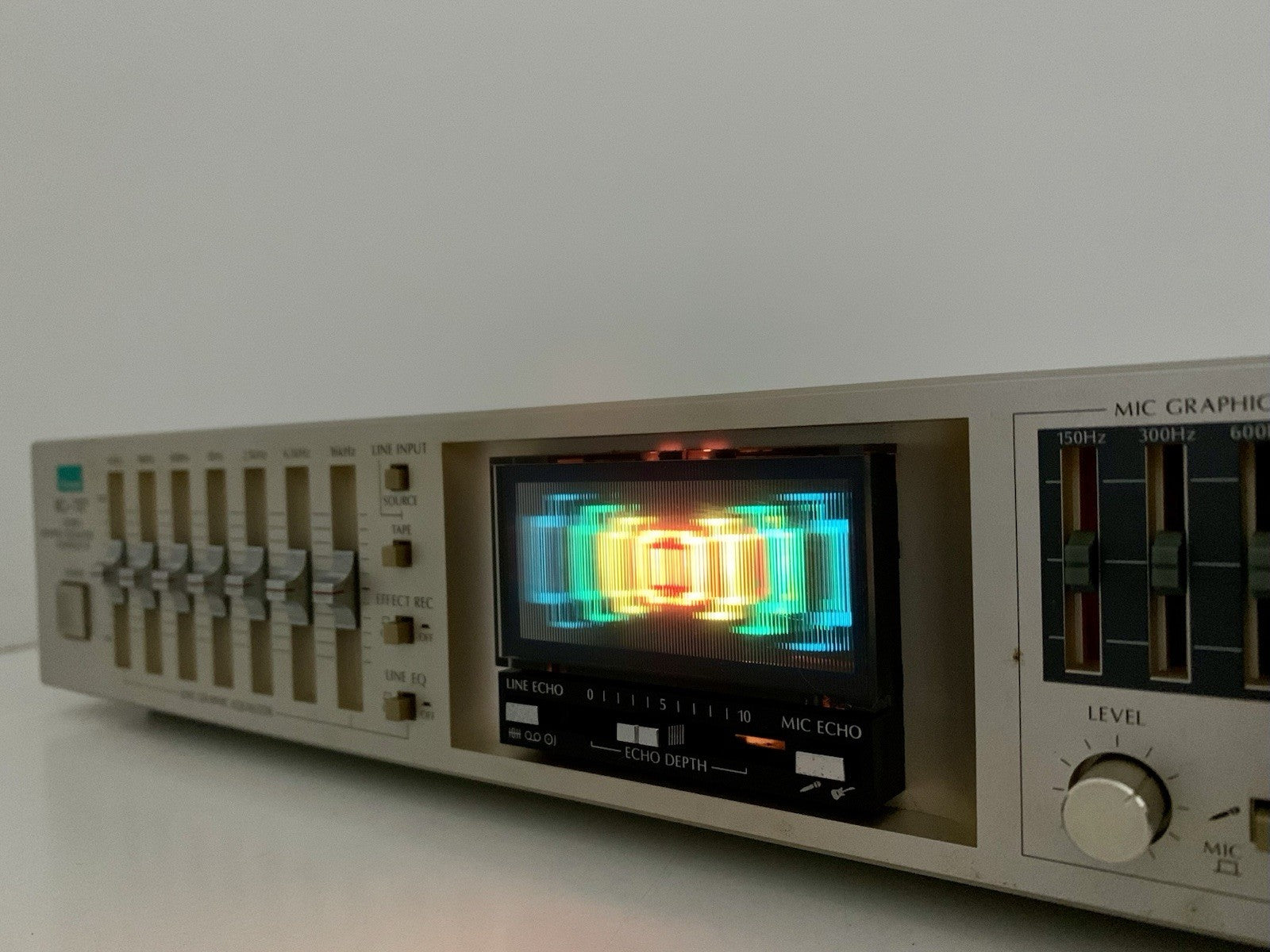 Sansui RG-707 Stereo Graphic Equalizer Consolette Vintage 1983 Work Good Look