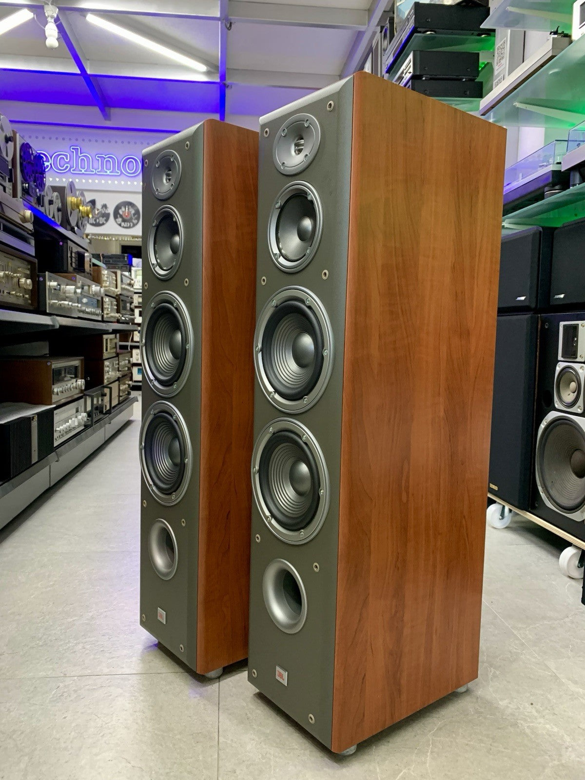JBL E80 Northridge Monitor Speakers 400 Watts RMS Vintage 2003 WORK Good Look