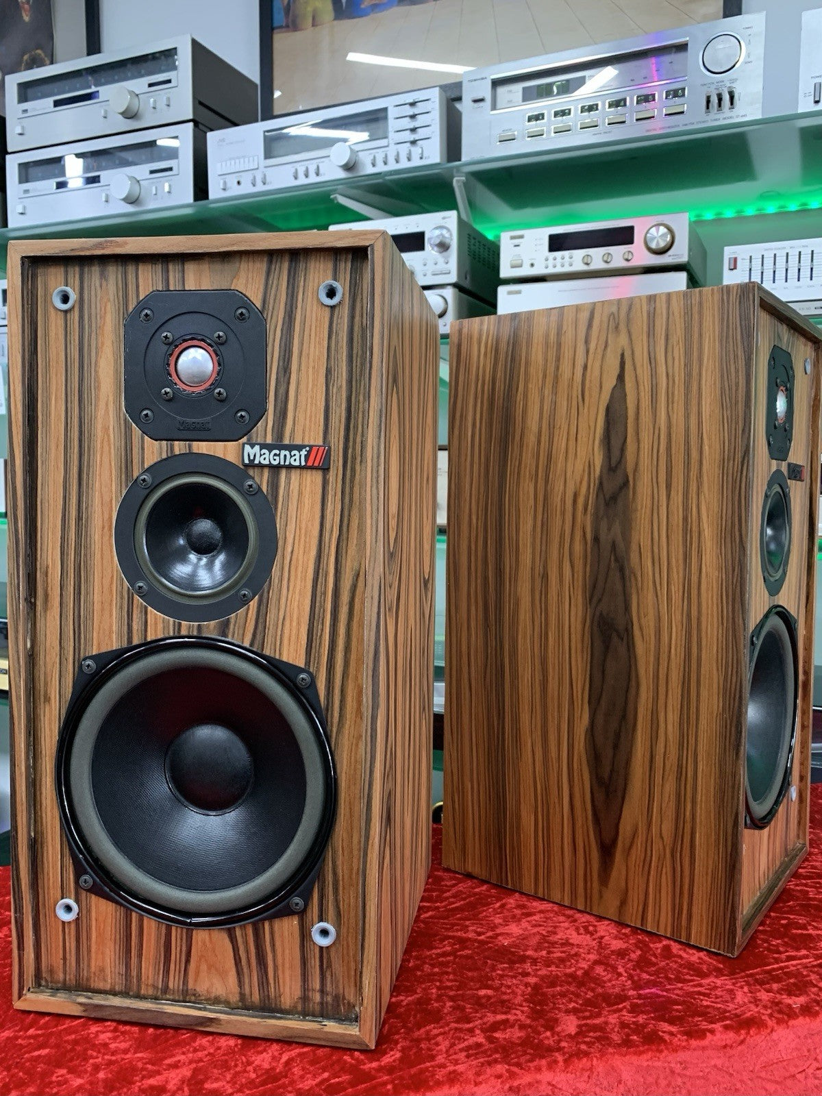 MAGNAT CONCEPT 3 High End Speakers 3 Way 80Watts RMS Vintage 1990 WORK Good Look