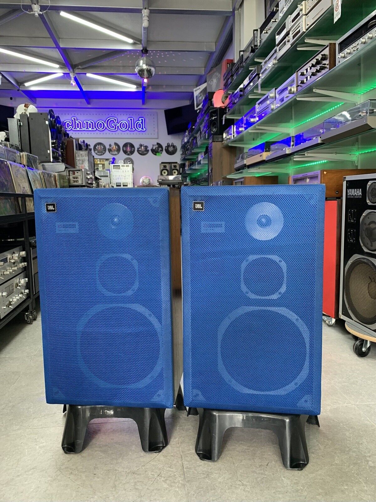 JBL 4313B LEGENDARY Studio Monitor Speakers Vintage 1980 Original Work Good Look