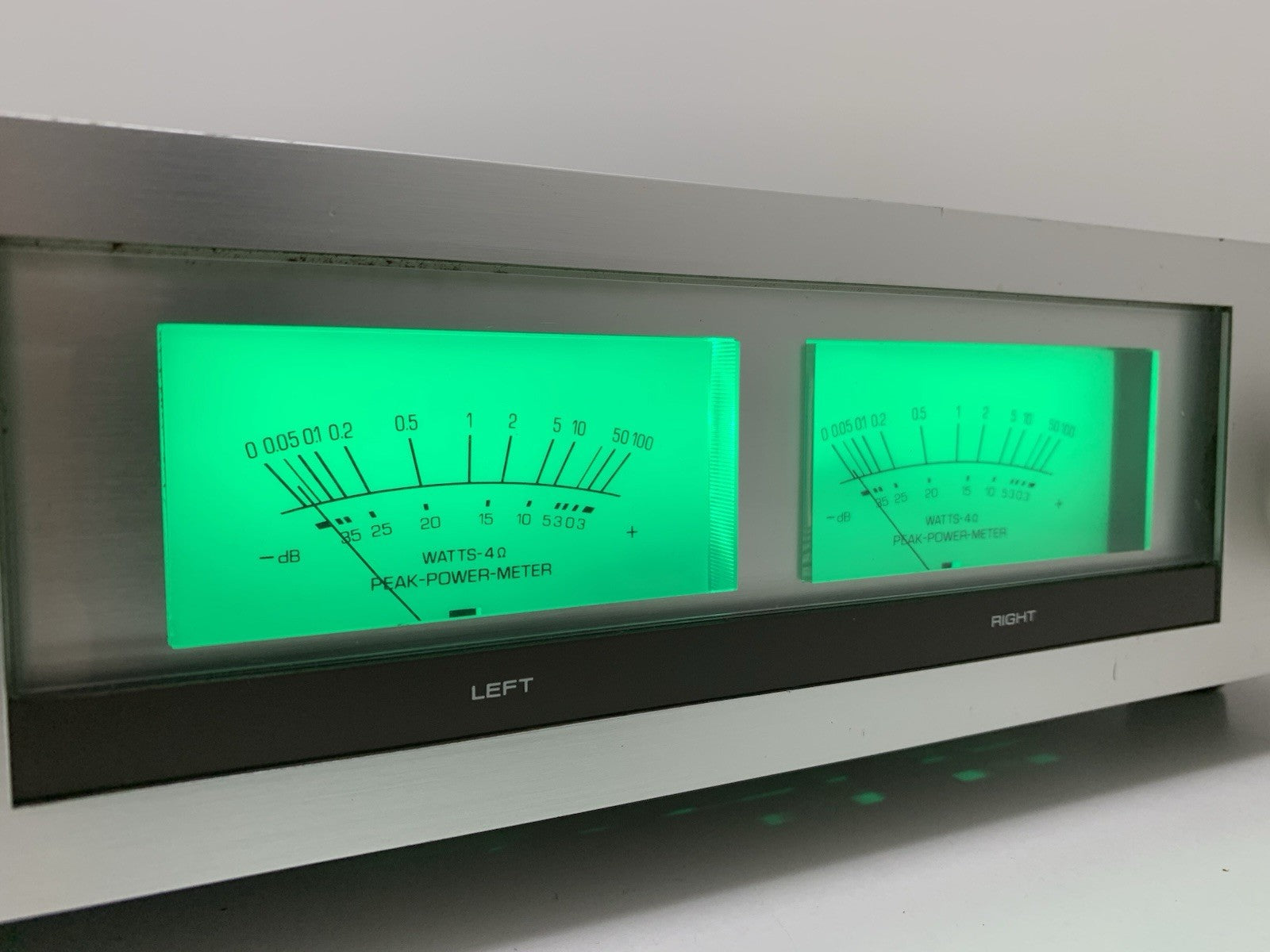 TENSAI TM 2250 Stereo Power Amplifier 100 Watts RMS Vintage 1980 WORK Good Look