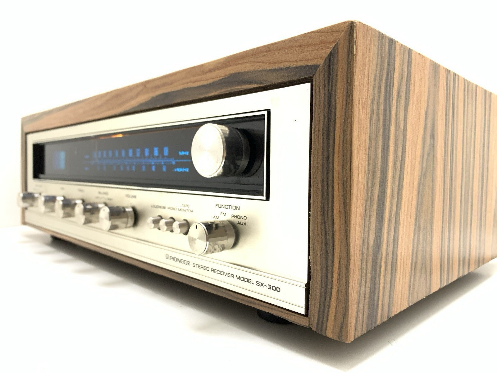 PIONEER SX 300 AM/FM Stereo Receiver NEW Wood BOX Vintage 1973 WORK Good Look