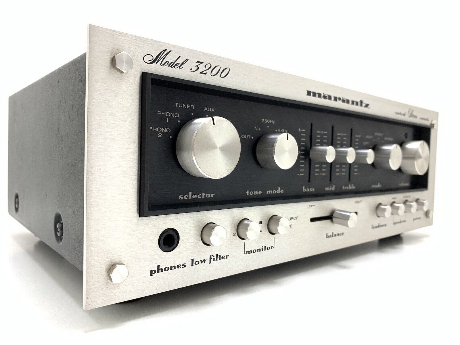 MARANTZ Model 3200 Stereo Pre Amplifier Vintage 1976 HiFi Work Like NEW GoodLook