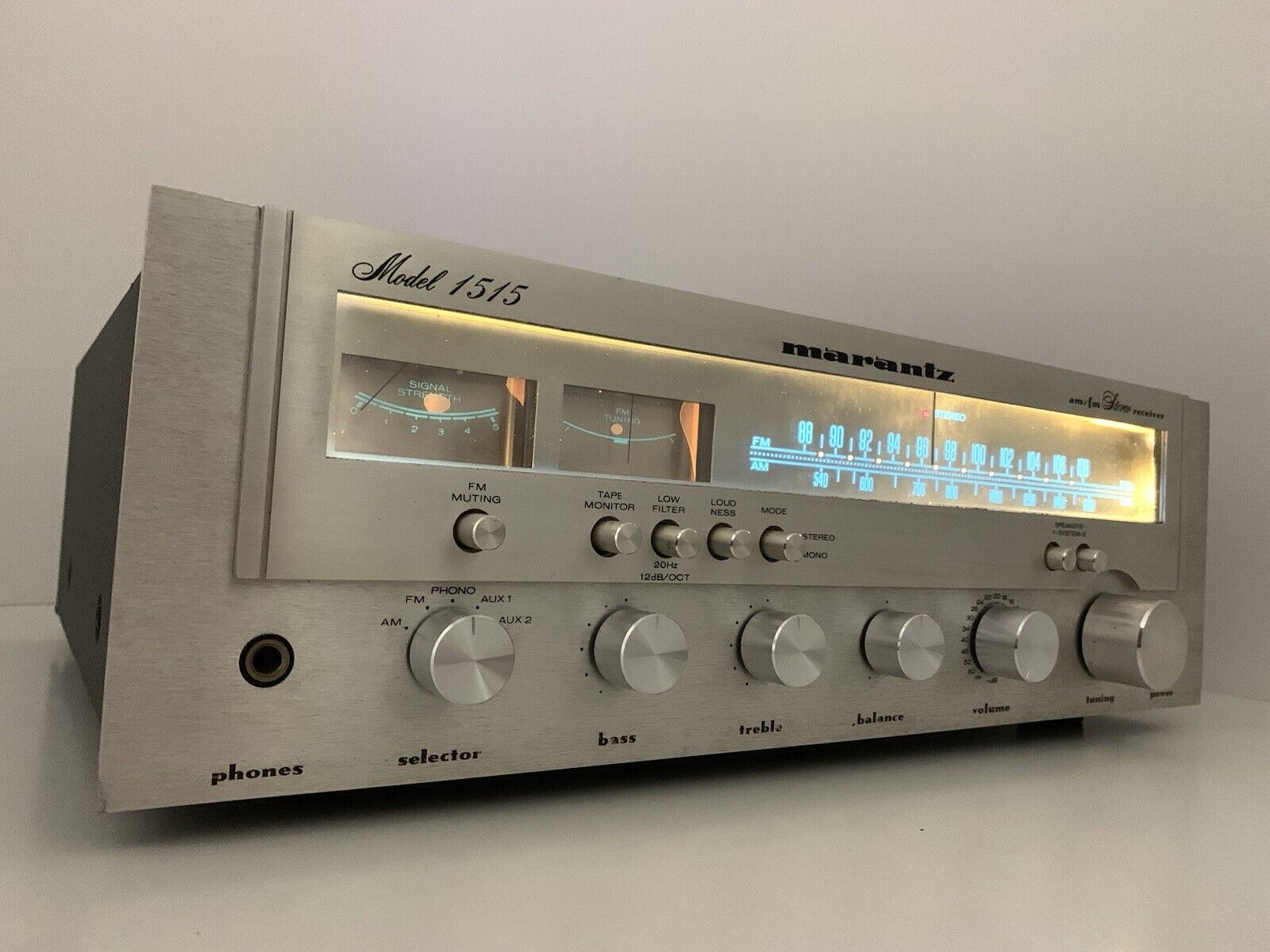 MARANTZ 1515 Stereo Receiver 30Watts RMS Vintage 1978 WORK Refurbished Good Look