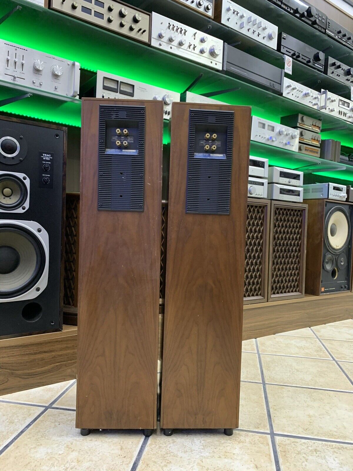 KEF REFERENCE SERIES Model 103/4S Hi End Vintage monitor Speaker 200 W Good Look