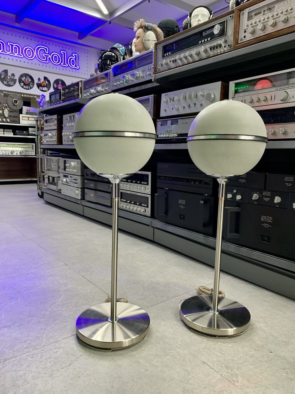 GRUNDIG Audiorama 4000 Speakers 2 Way  40 Watts RMS Vintage 1972 Work Good Look