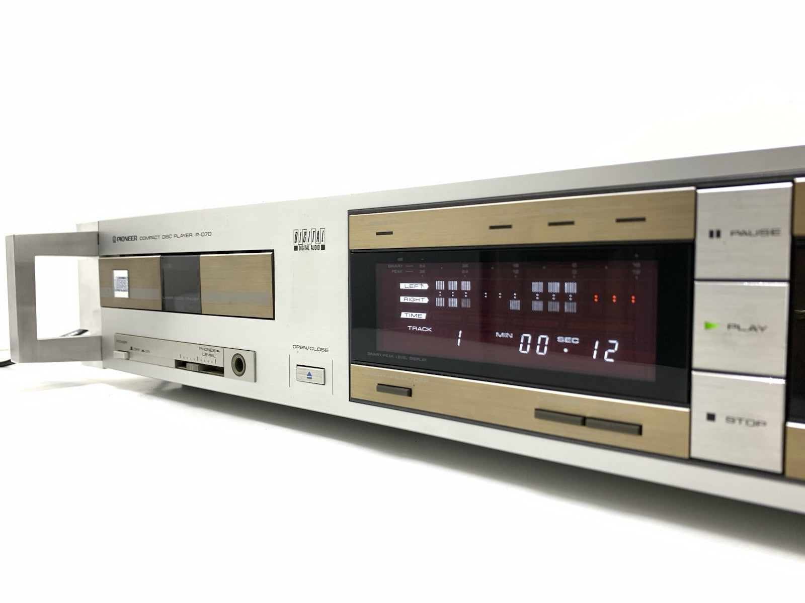 PIONEER P D70 Compact Disc CD Player Exclusive Handles RACK 19" WORK Good Look