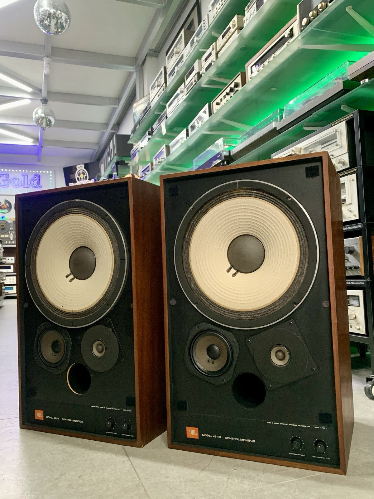 JBL 4311B LEGENDARY Studio Monitor Speakers Vintage 1975 Original WORK Perfect