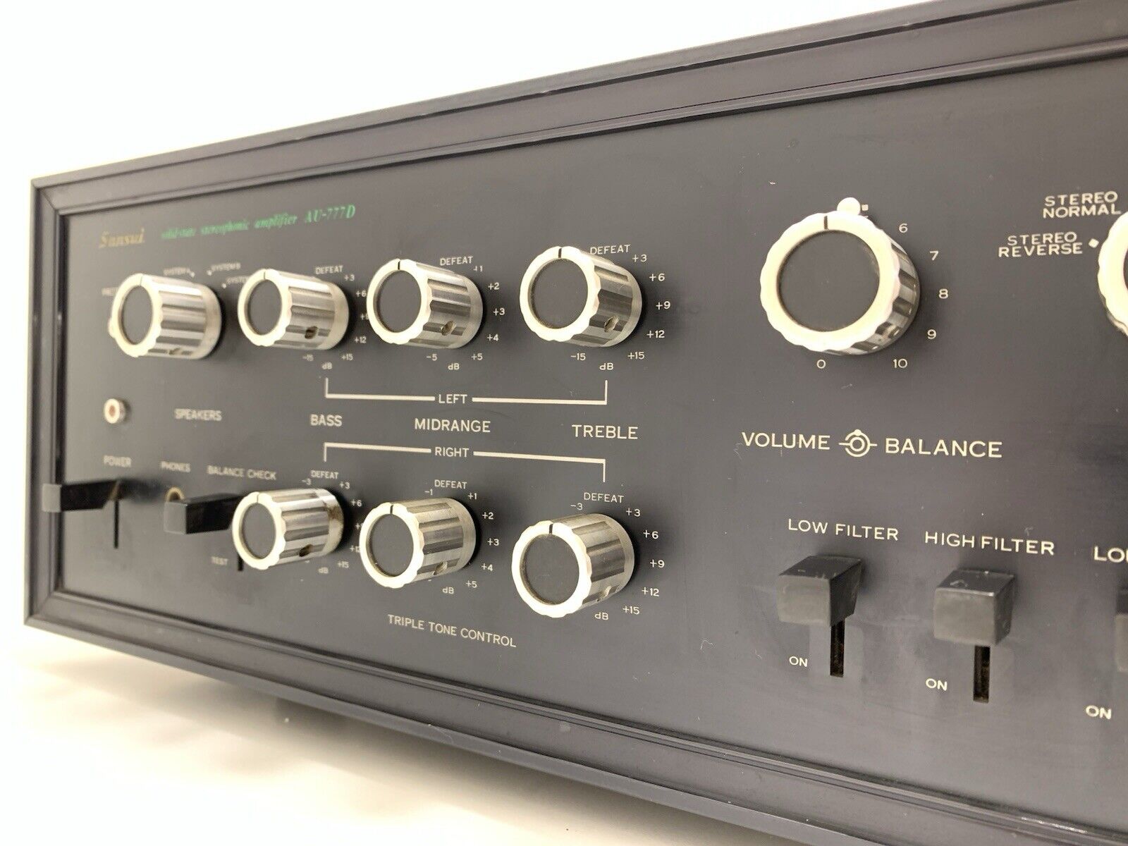 SANSUI AU 777D Solid State Amplifier 30+30 Watts RMS Vintage 1969 WORK Good Look