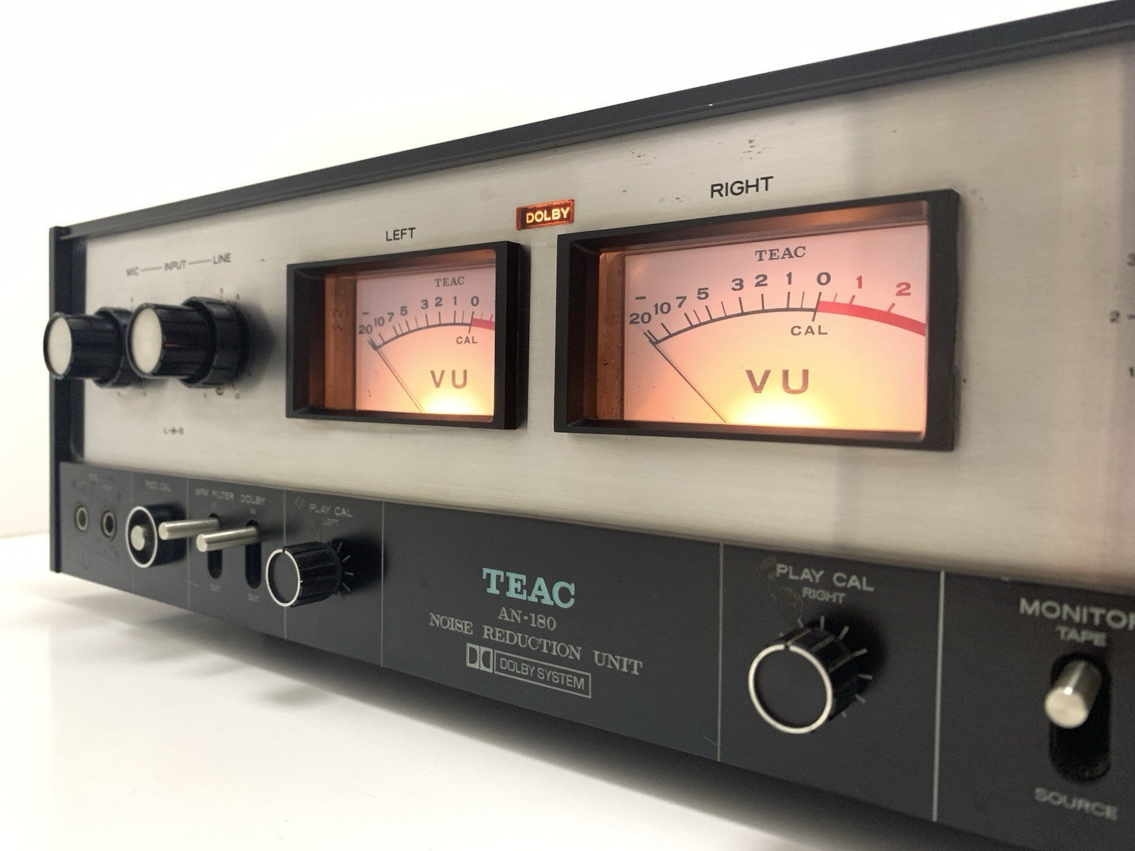 TEAC AN 180 DOLBY B Professional Noise Reduction System Vintage WORK Good Look