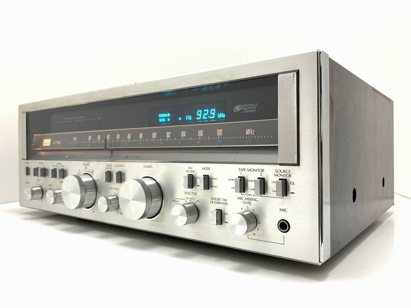 SANSUI G 7700 Stereo HiFi Receiver 120+120 Watts RMS Vintage 1979 WORK GOOD LOOK