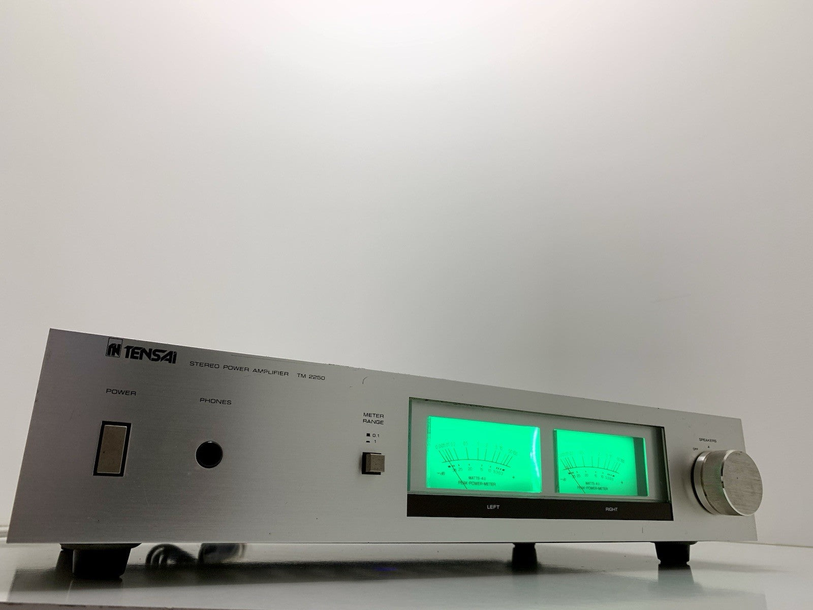 TENSAI TM 2250 Stereo Power Amplifier 100 Watts RMS Vintage 1980 WORK Good Look