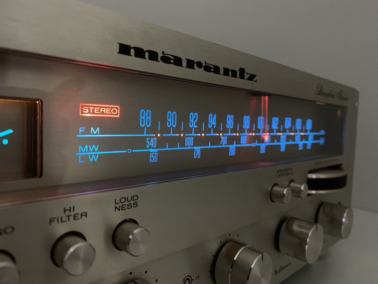 MARANTZ 2238BL Stereo Receiver 2X 42 Watts RMS Vintage 1977 RARE WORK Good Look