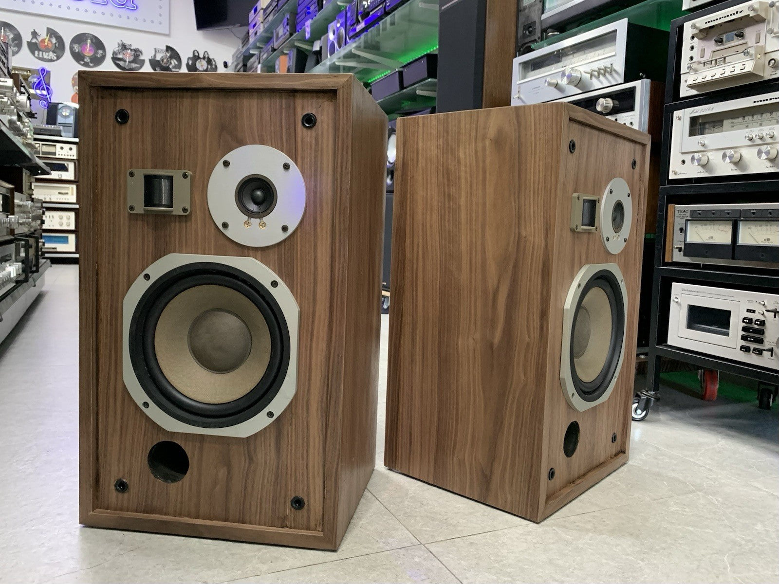 PIONEER HPM 30 SPEAKERS 60W RMS 3Way Vintage 1979 WORK New Wood Walnut GOOD LOOK