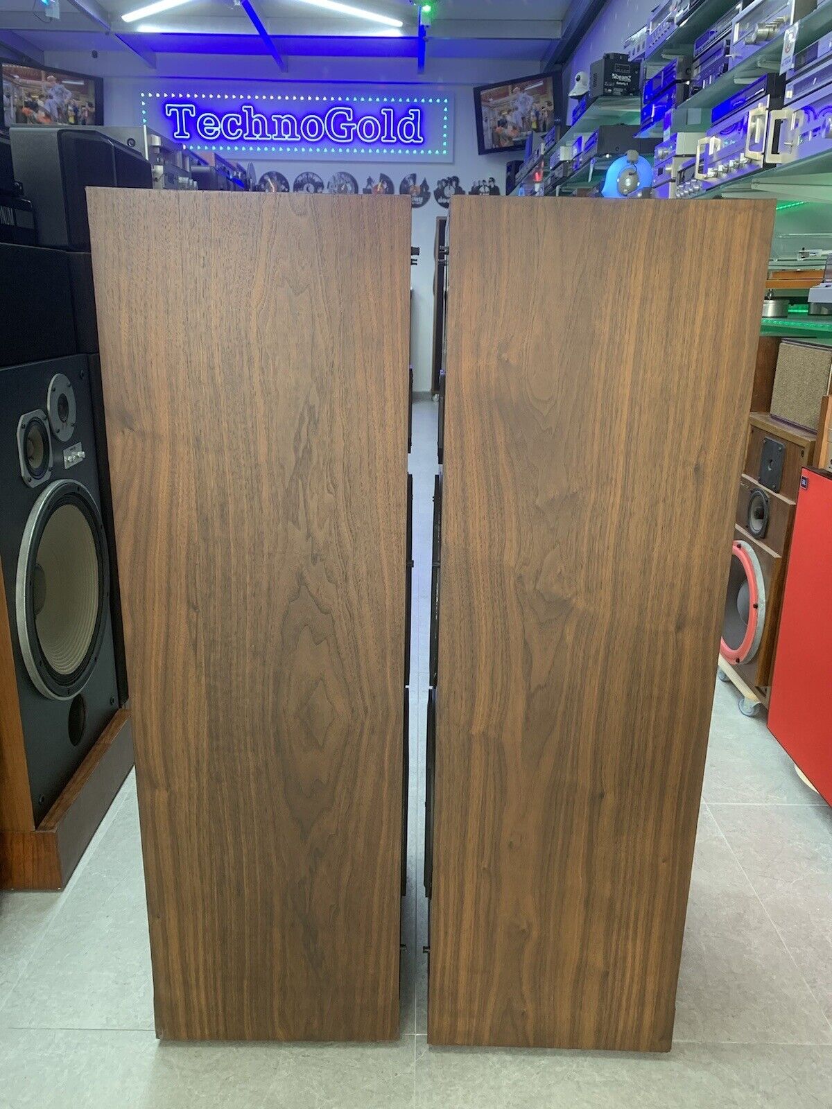 JBL L-150 LEGENDARY Speakers 300 Watts Vintage 1982 Refurbished WORK LIKE NEW