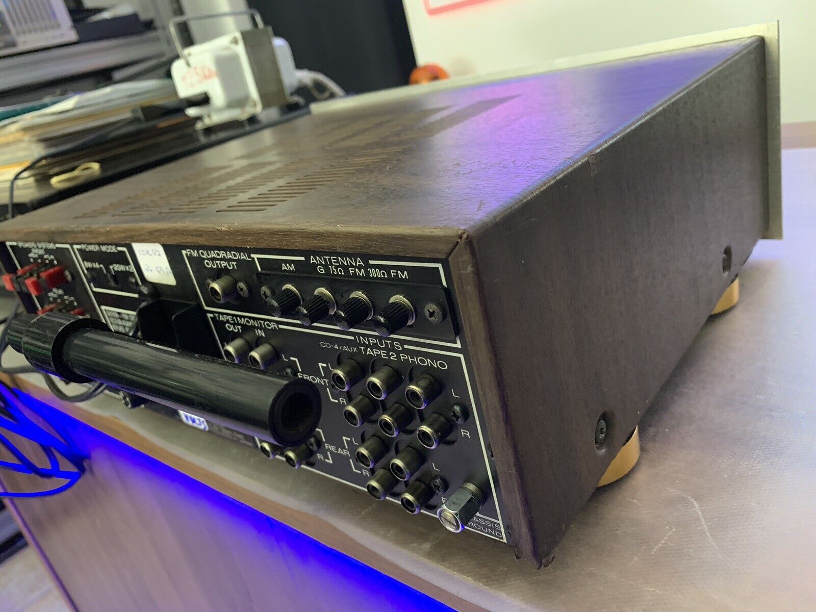 MARANTZ 4220 Receiver Stereo Quadradial Hi End 40 Wats RMS Vintage 1975 LIKE NEW