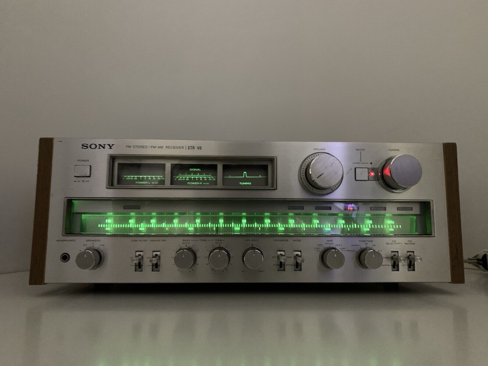 SONY STR V6 Stereo Monster Receiver 2X 115 WRMS Vintage 1978 REFURBISH Good Look