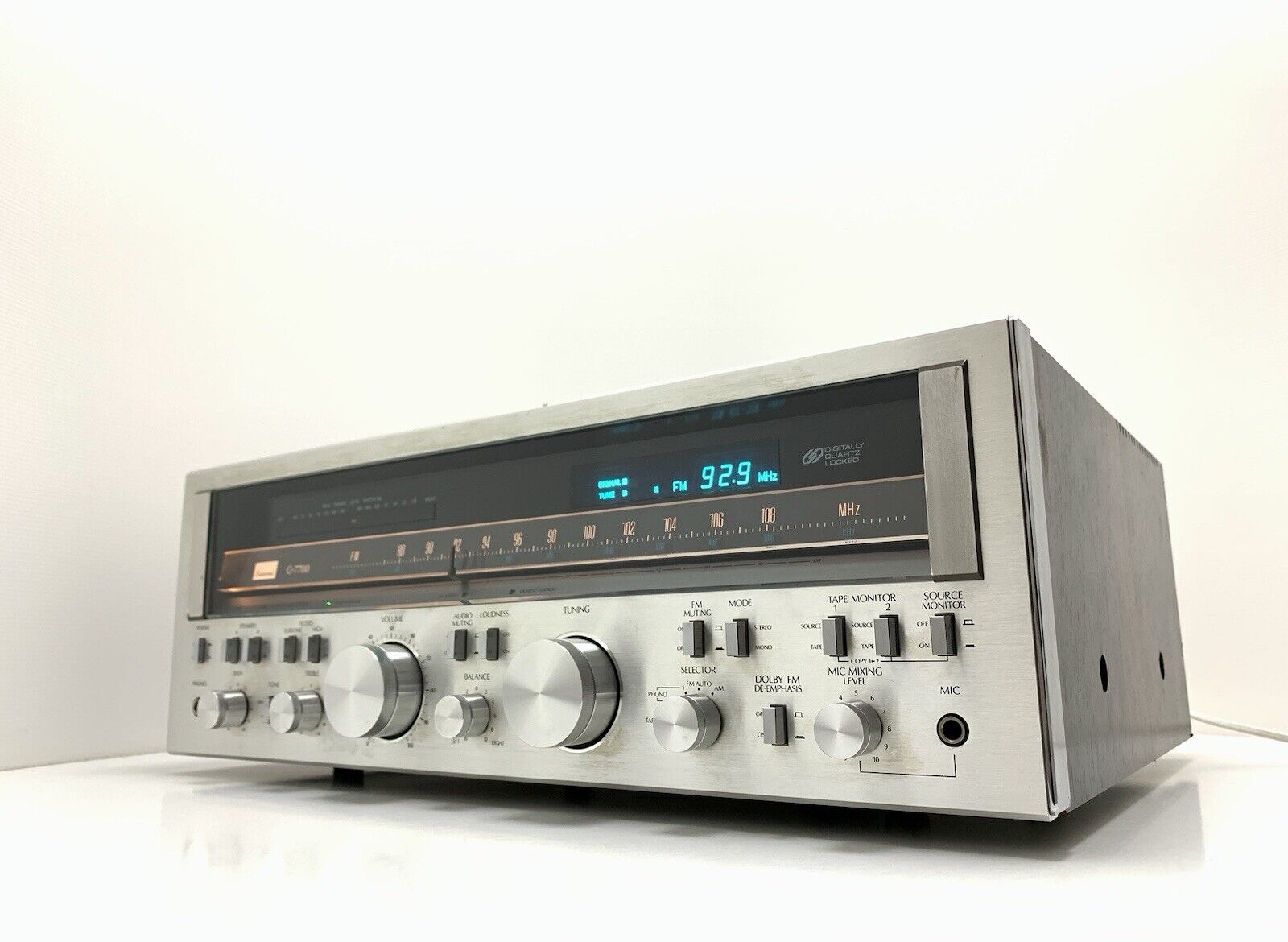 SANSUI G 7700 Stereo HiFi Receiver 120+120 Watts RMS Vintage 1979 WORK GOOD LOOK