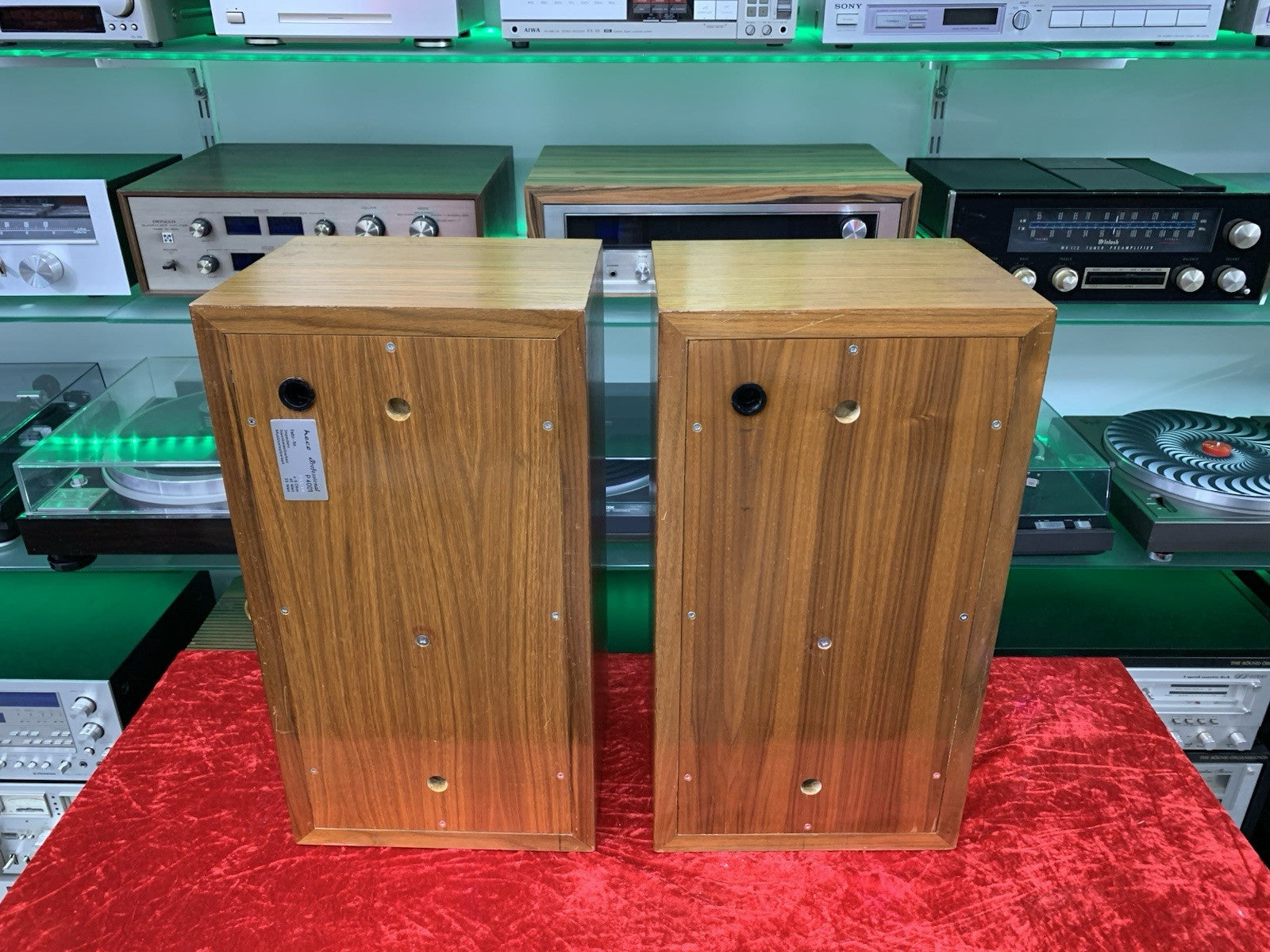 HECO Professional P 4001 Speakers 3 Way 40 Watts RMS Vintage 1971 WORK Good Look