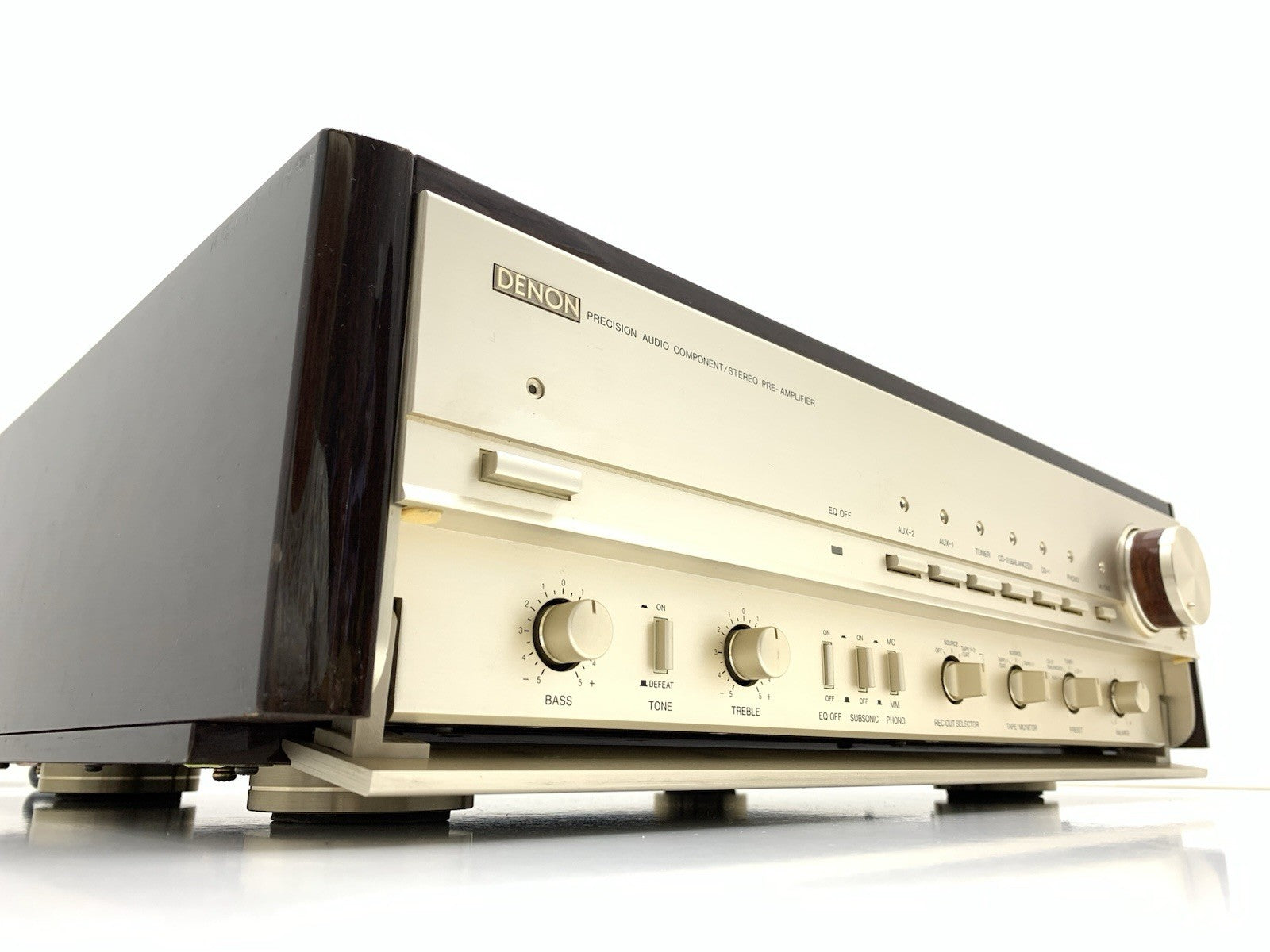 DENON PRA 2000RG Stereo Pre Amplifier Europe Version 220V Hi End WORK Good Look