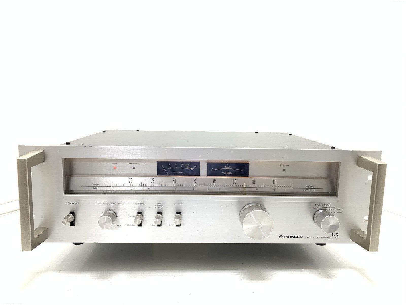 PIONEER F 73 AM/FM 76-108MHz Stereo Analogue Tuner Vintage 1980 WORK Good Look