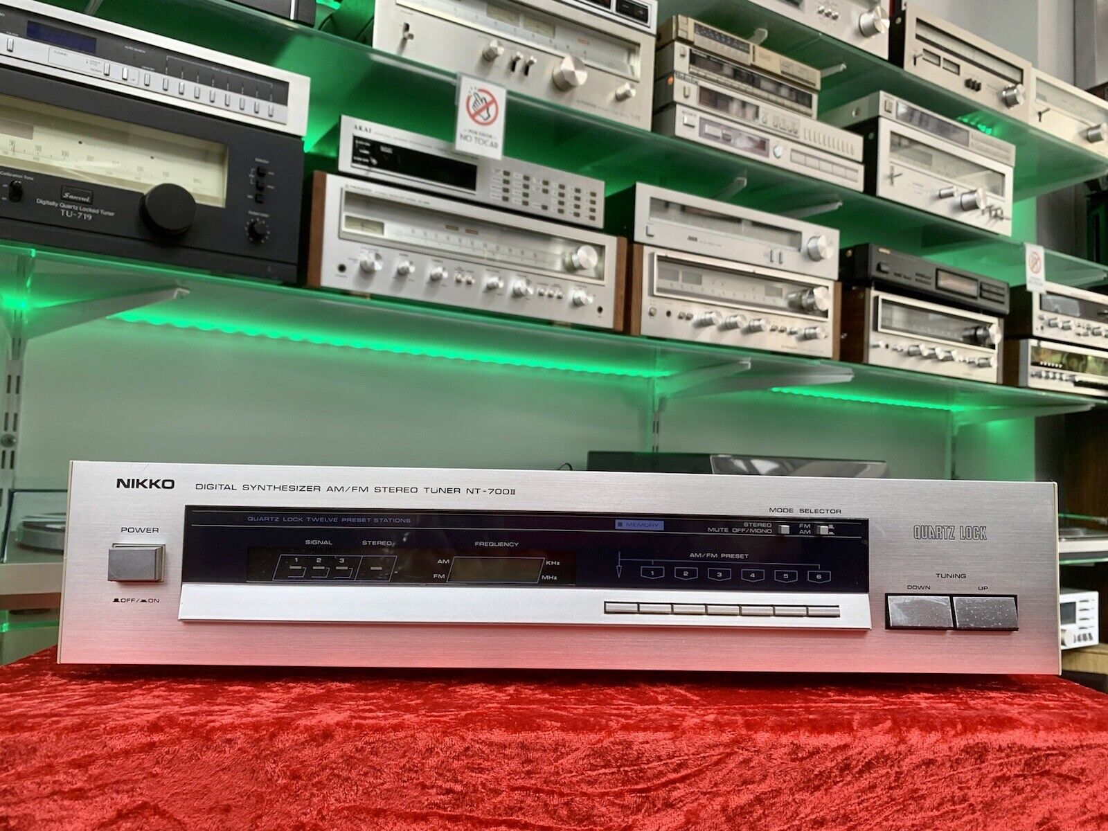 NIKKO NT-700 II AM/FM Stereo Digital Tuner Vintage 1981 Hi Fi Working Good Look