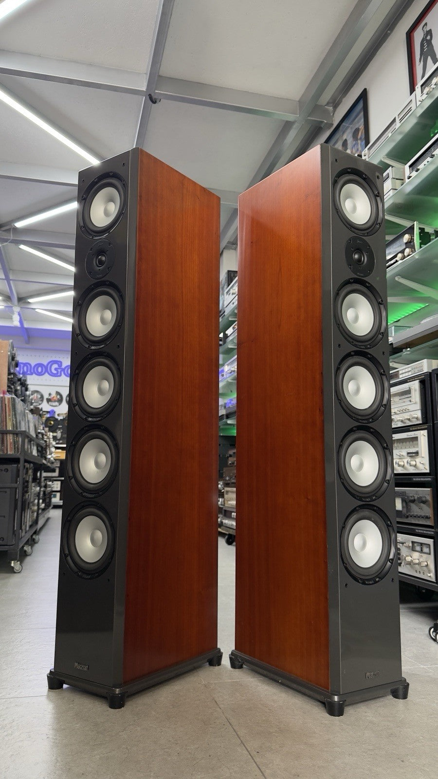 MAGNAT QUANTUM 908 High End 6 Speakers 3Way 320 Watts RMS Vintage WORK Good Look