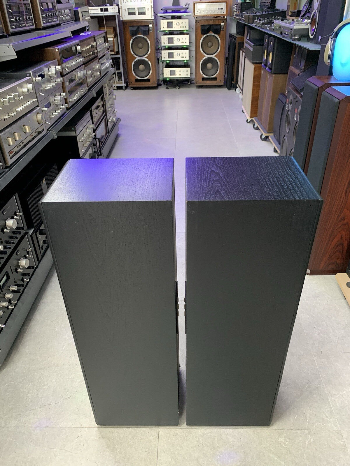 BOWERS & WILKINS B&W DM 603 Speakers 2,5 Way 120 Watts RMS Hi End WORK Good Look