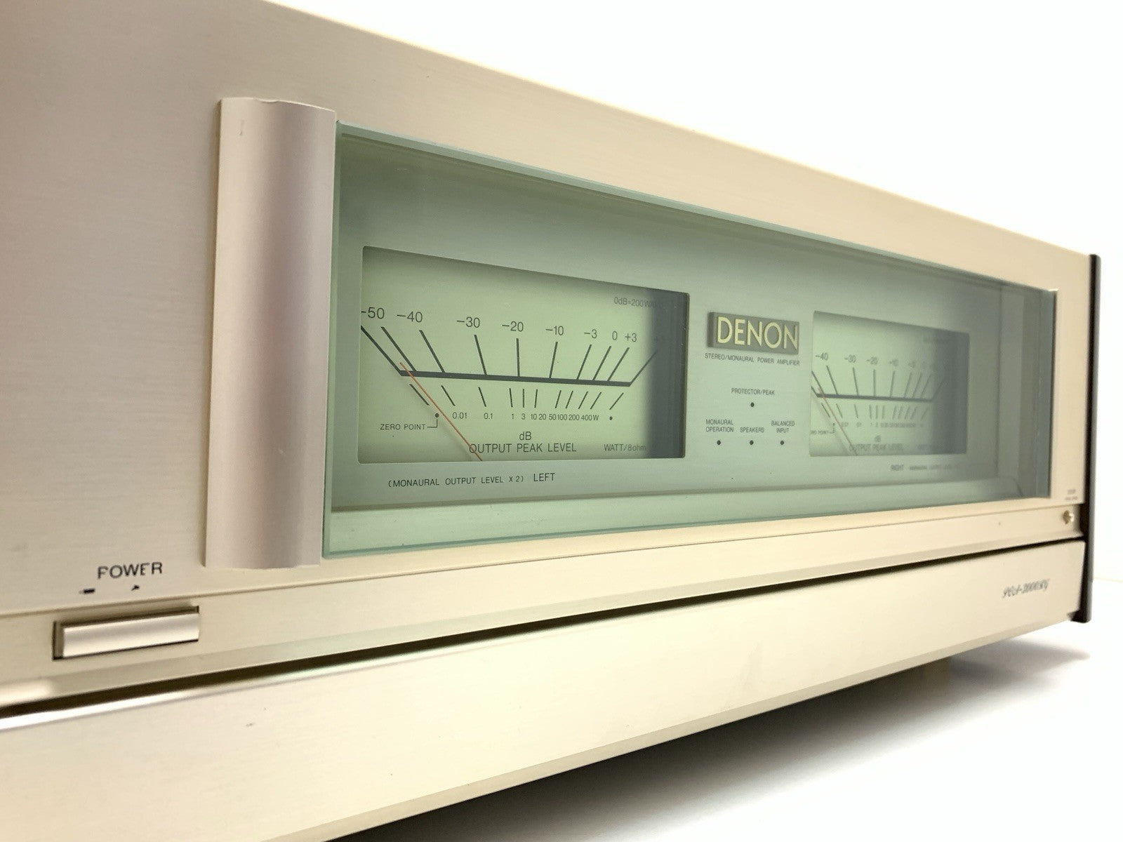 DENON POA 3000RG Stereo Power Amplifier 250+250 WRMS Vintage 1990 WORK Good Look