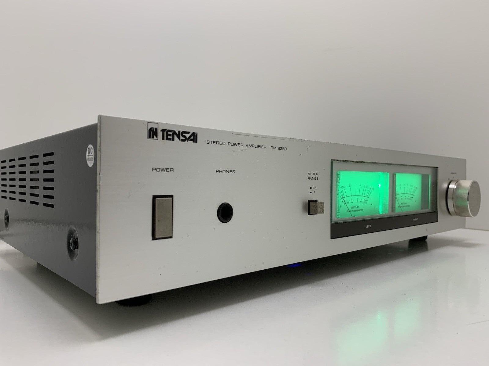 TENSAI TM 2250 Stereo Power Amplifier 100 Watts RMS Vintage 1980 WORK Good Look
