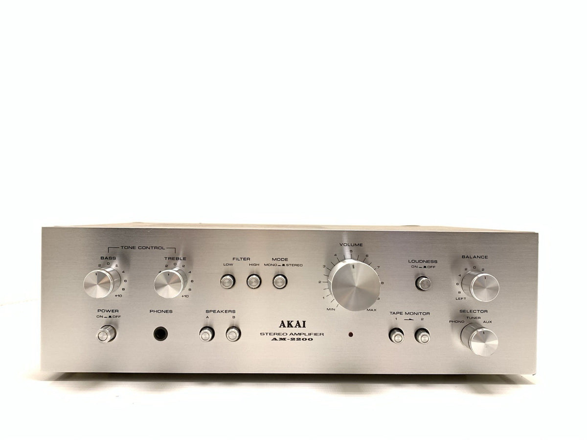 AKAI AM 2200 Stereo Integrated Amplifier 20+20 Watts RMS Vintage WORK Good Look