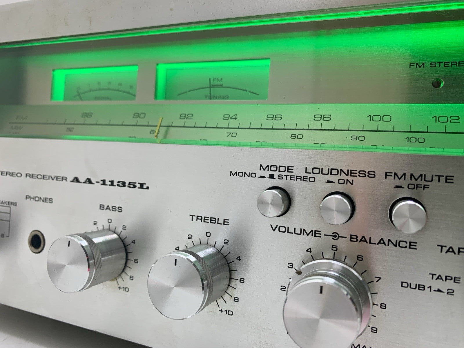 AKAI AA 1135L Stereo HiFi Receiver 38+38 Watts RMS Vintage 1979 WORK GOOD LOOK