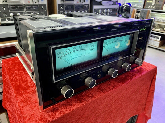 McINTOSH MC 2255 Stereo Power Amplifier 250+250 WRMS Vintage 1981 WORK Good Look