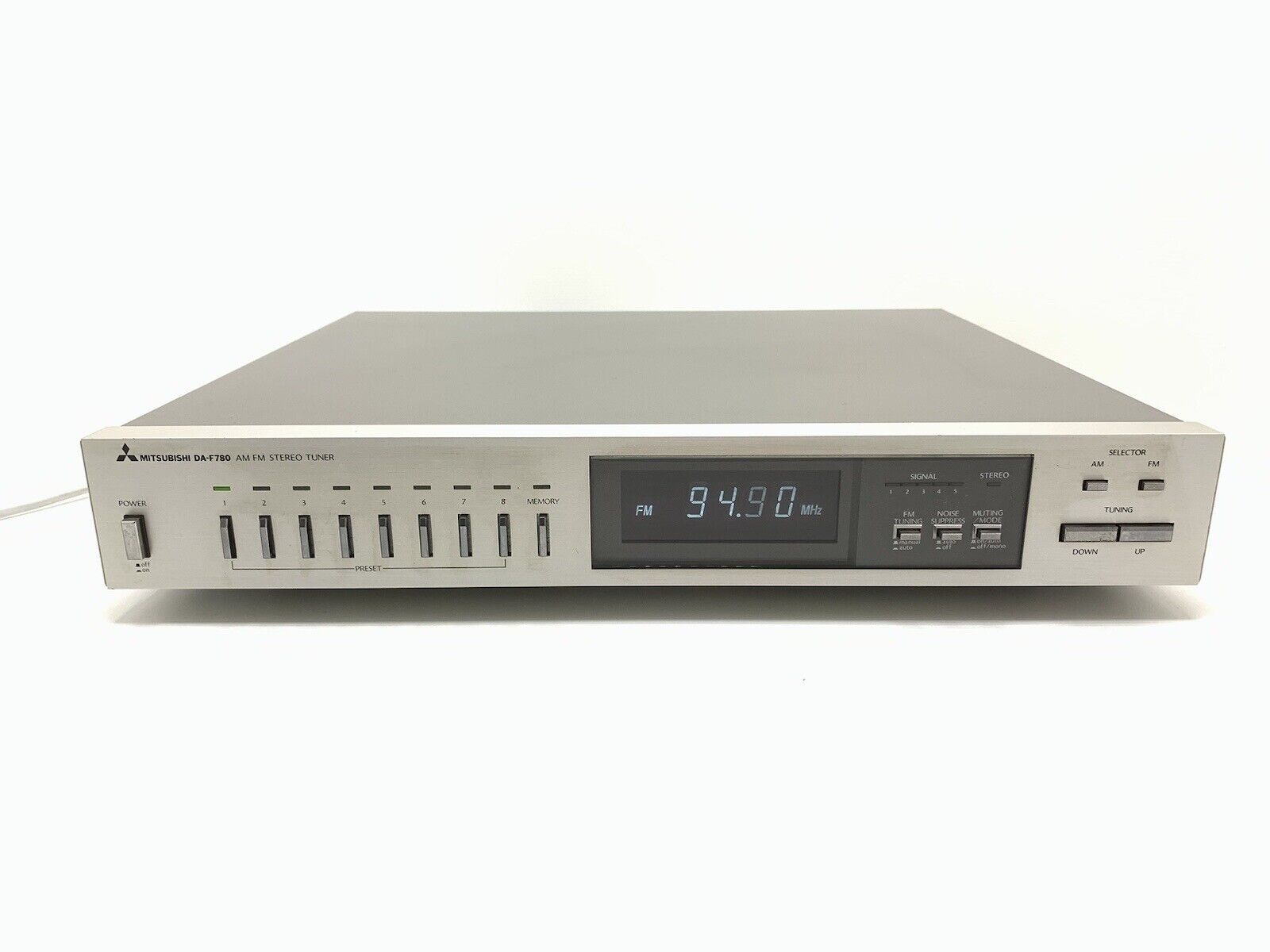 MITSUBISHI DA-F780 AM/FM Stereo Tuner Digital Hi End Vintage 1981 WORK Good Look