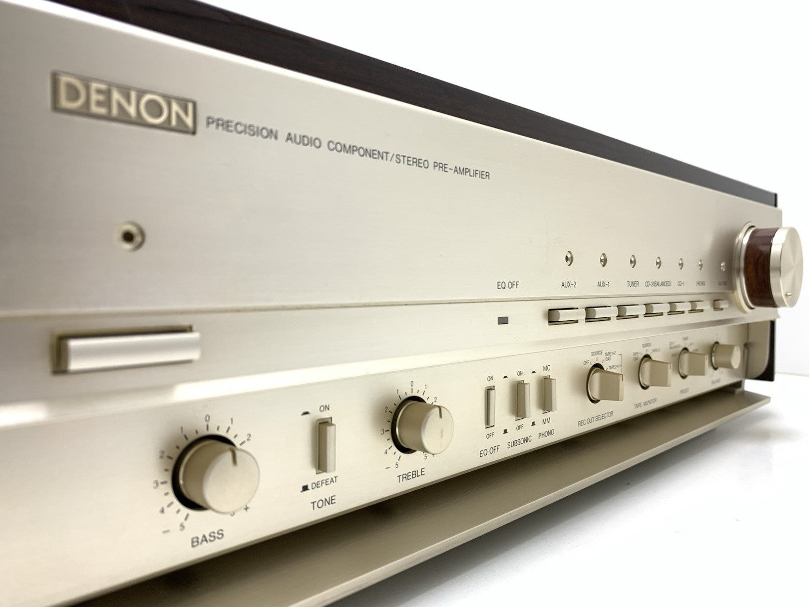 DENON PRA 2000RG Stereo Pre Amplifier Europe Version 220V Hi End WORK Good Look