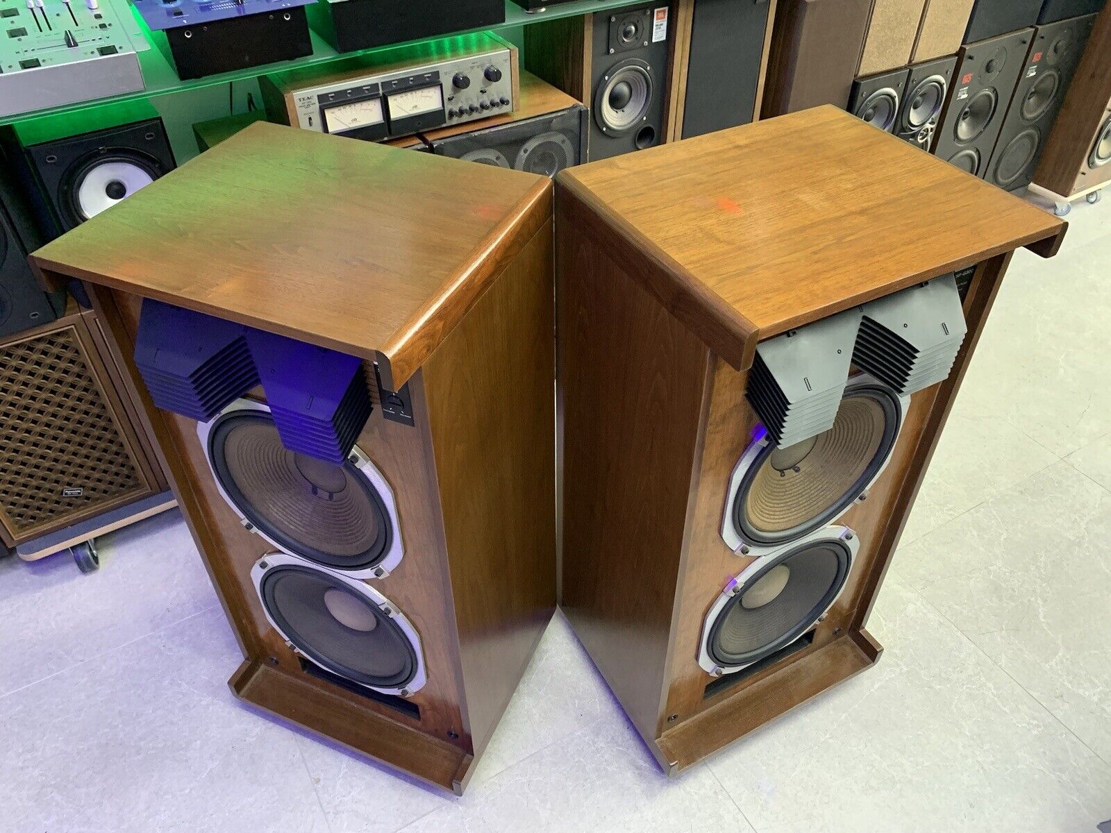 SANSUI SP-G300 Vintage 1977 Hi End 2 Way 3 Speakers RARE 300W RMS WORK Good Look