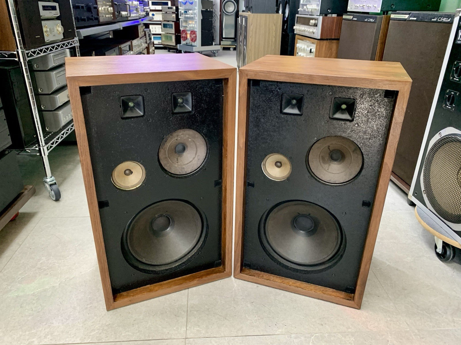 KENWOOD KL 660 Monitor Speakers 4Way Vintage 1969 Original Walnut WORK Good Look