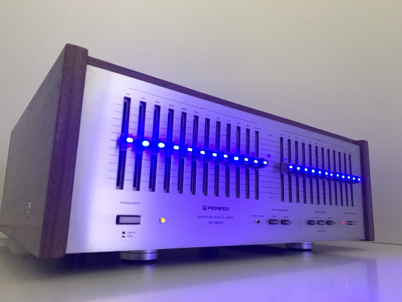 PIONEER SG 9800 Graphic Equalizer BLUE LED with WOOD BOX Vintage WORK Good Look