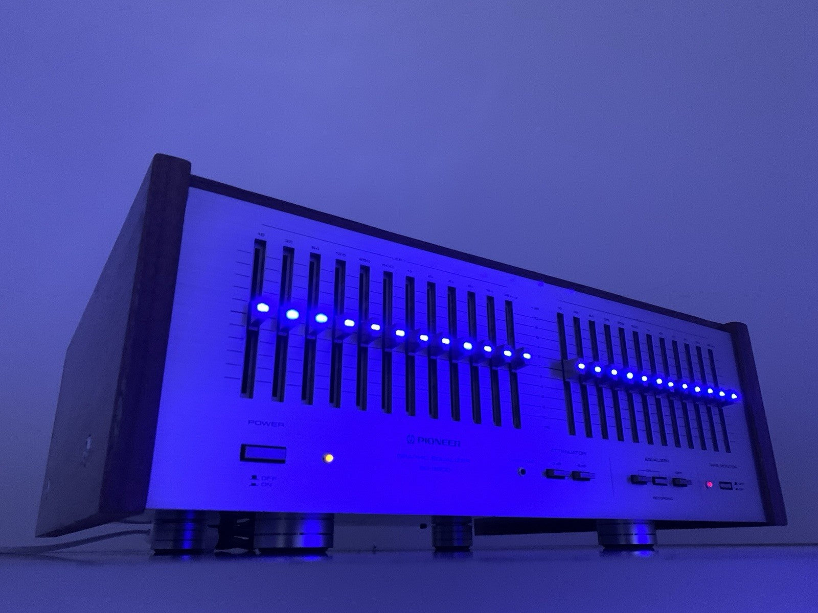 PIONEER SG 9800 Graphic Equalizer BLUE LED with WOOD BOX Vintage WORK Good Look